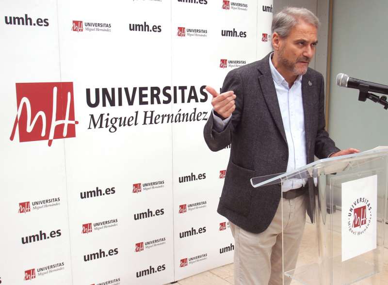 El rector de la Universidad Miguel HernÃ¡ndez de Elche (UMH), Juan JosÃ© Ruiz. EFE/ Morell/Archivo