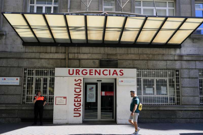 Vista de la entrada de urgencias de un hospital. EFEFernando AlvaradoArchivo
