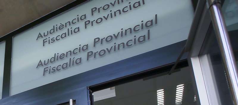 Acceso a la Audiencia Provincial de Alicante.EFE Manuel Lorenzo
