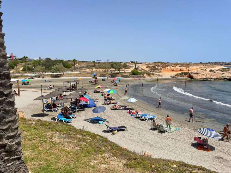 Imagen de una playa de Orihuela (Alicante) publicada en redes sociales por el Ayuntamiento del municipio alicantino.
