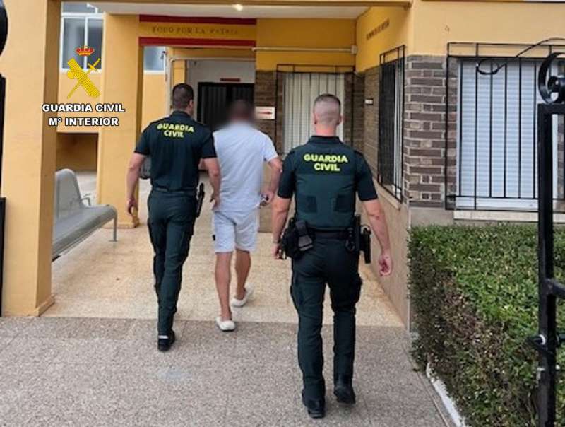 El detenido, en una imagen de la Guardia Civil.