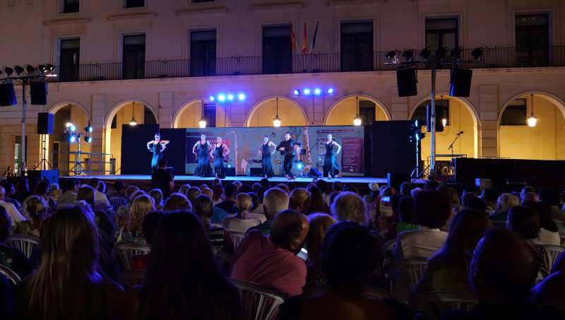 Los espectáculos de danza y flamenco, y el de teatro y danza aérea fueron los que registraron mayor presencia de público.EPDA