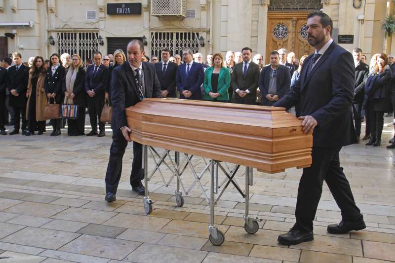 Funeral por el exalcalde de Alicante Miguel Valor, fallecido este domingo a los 79 años, en la concatedral de Alicante. EFE/Morell
