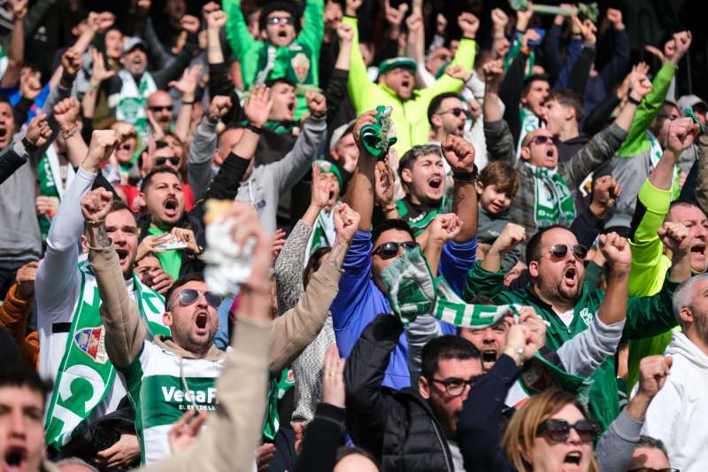 El Elche organizar un tren para que quinientos seguidores acompaen al equipo a A Corua. EFEPablo MiranzoARCHIVO
