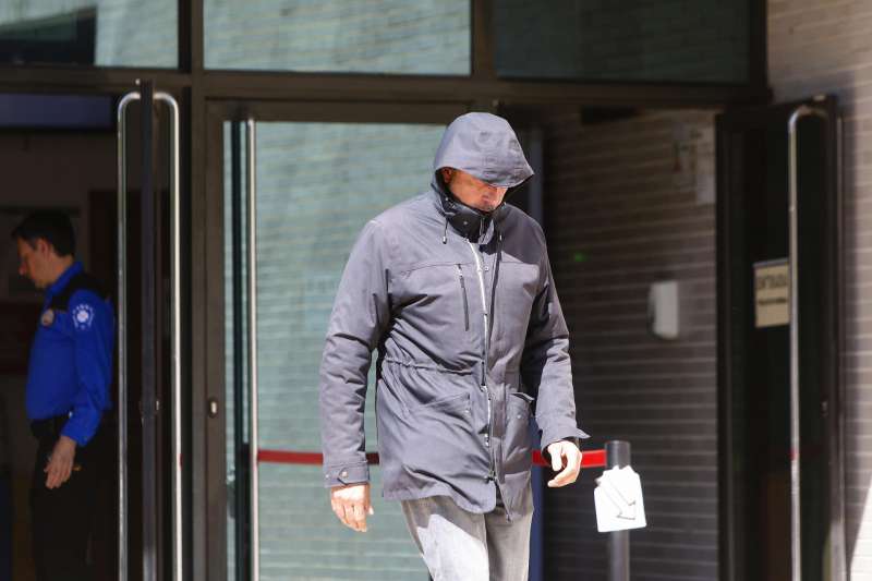 El concejal Rafael Ram�n Momp�, de Comprom�s, a su salida del juzgado de Denia. EFEMorell