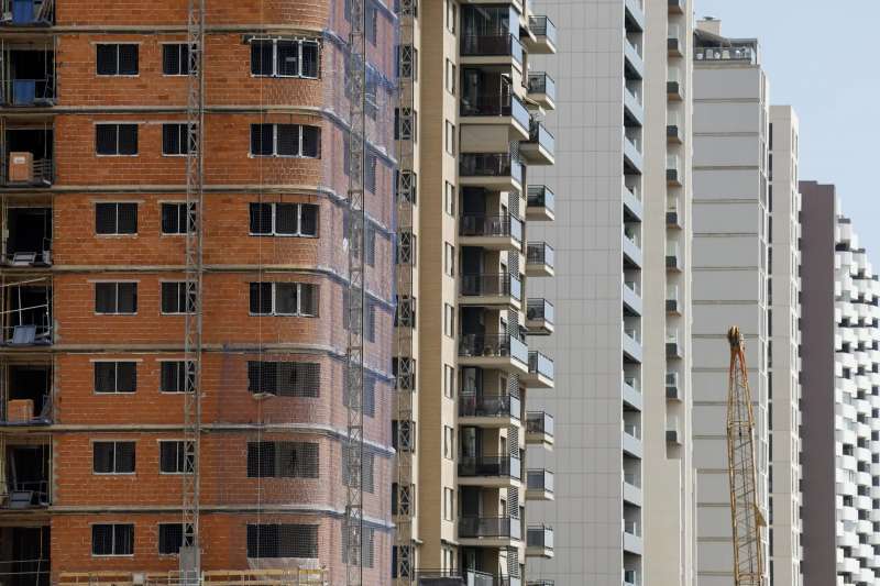 Vista general de obra nueva y en construcci�n. EFEAna Escobar
