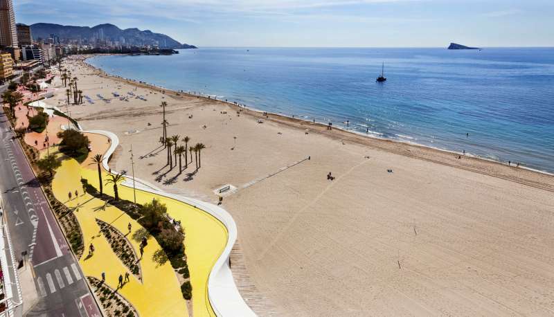 Playa de Poniente de Benidorm.  EPDA
