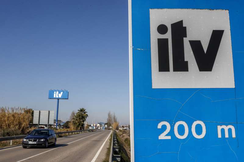Imagen de un cartel de una Inspeccin Tcnica de Vehculos (ITV). EFE Kai FrsterlingArchivo
