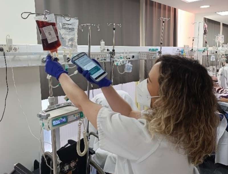 El centro ilicitano es el primero de la provincia de Alicante en incorporar esta tecnolog�a que permite supervisar en tiempo real cada fase del tratamiento oncol�gico.EPDA