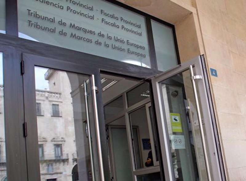 Entrada principal de la Audiencia Provincial de Alicante. EFE/Morell/Archivo