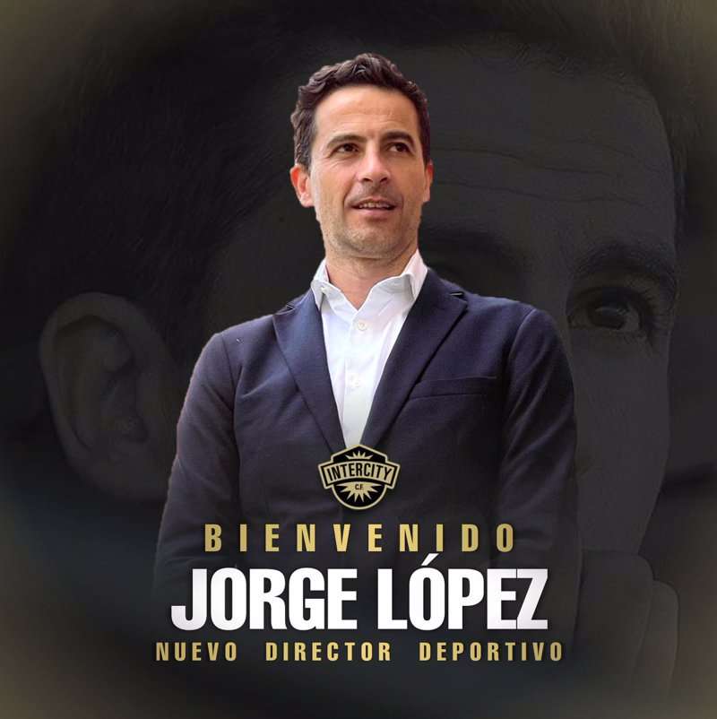 Jorge LÃ³pez, en una imagen compartida en redes por el Intercity con motivo de su incorporaciÃ³n al club.
