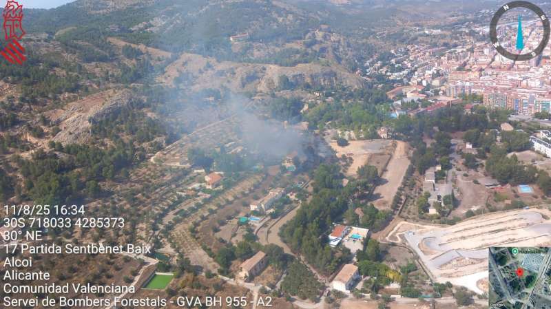Imagen aérea del incendio forestal ya controlado en Alcoi./EPDA