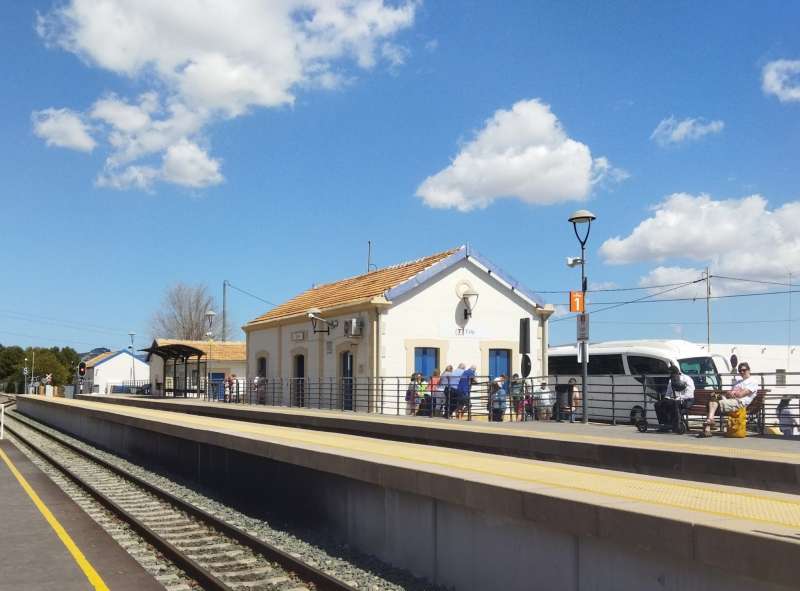 La interrupcin actual se produce como consecuencia de las obras de los nuevos viaductos de Algar y Mascarat
