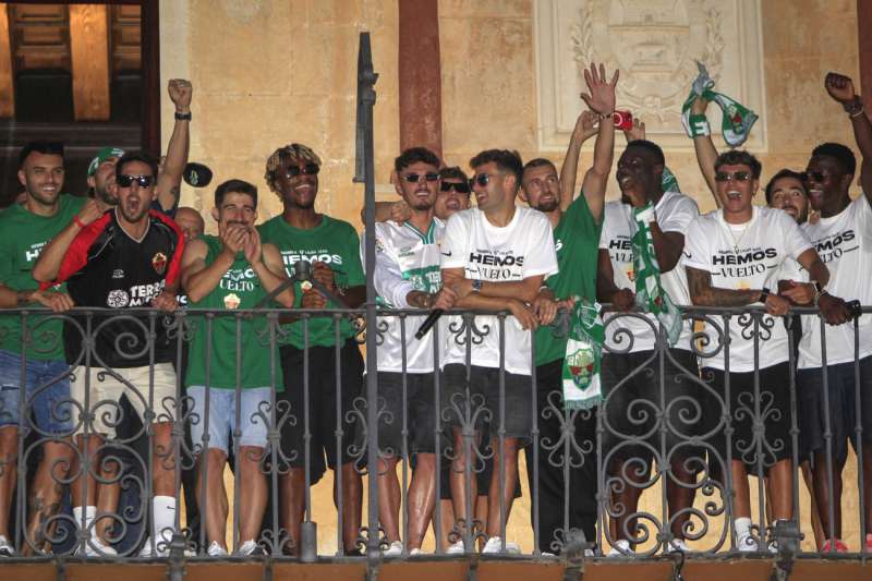 Jugadores del Elche en la celebracin del ascenso a Primera EFEMorellARCHIVO
