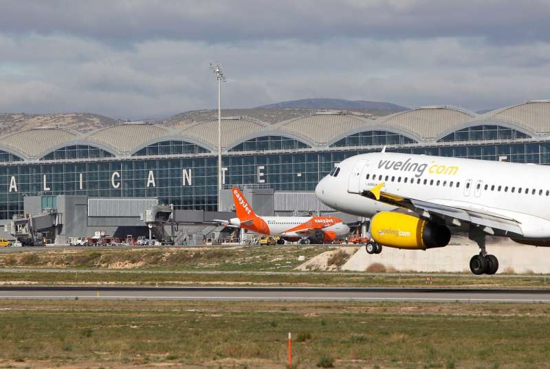 Imagen del aeropuerto de Alicante-Elche. /EFE /Morell