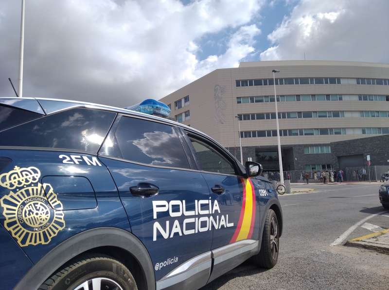 Imagen de un vehículo de la Policía Nacional, en una foto cedida por el cuerpo policial. /EFE